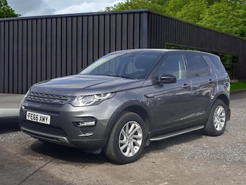 Used Land Rover Discovery Sport 2016 for sale - 75492451: Photo