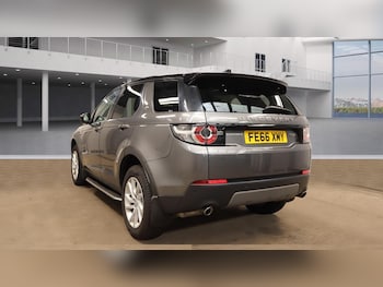 Used Land Rover Discovery Sport 2016 for sale - 75492451: Photo