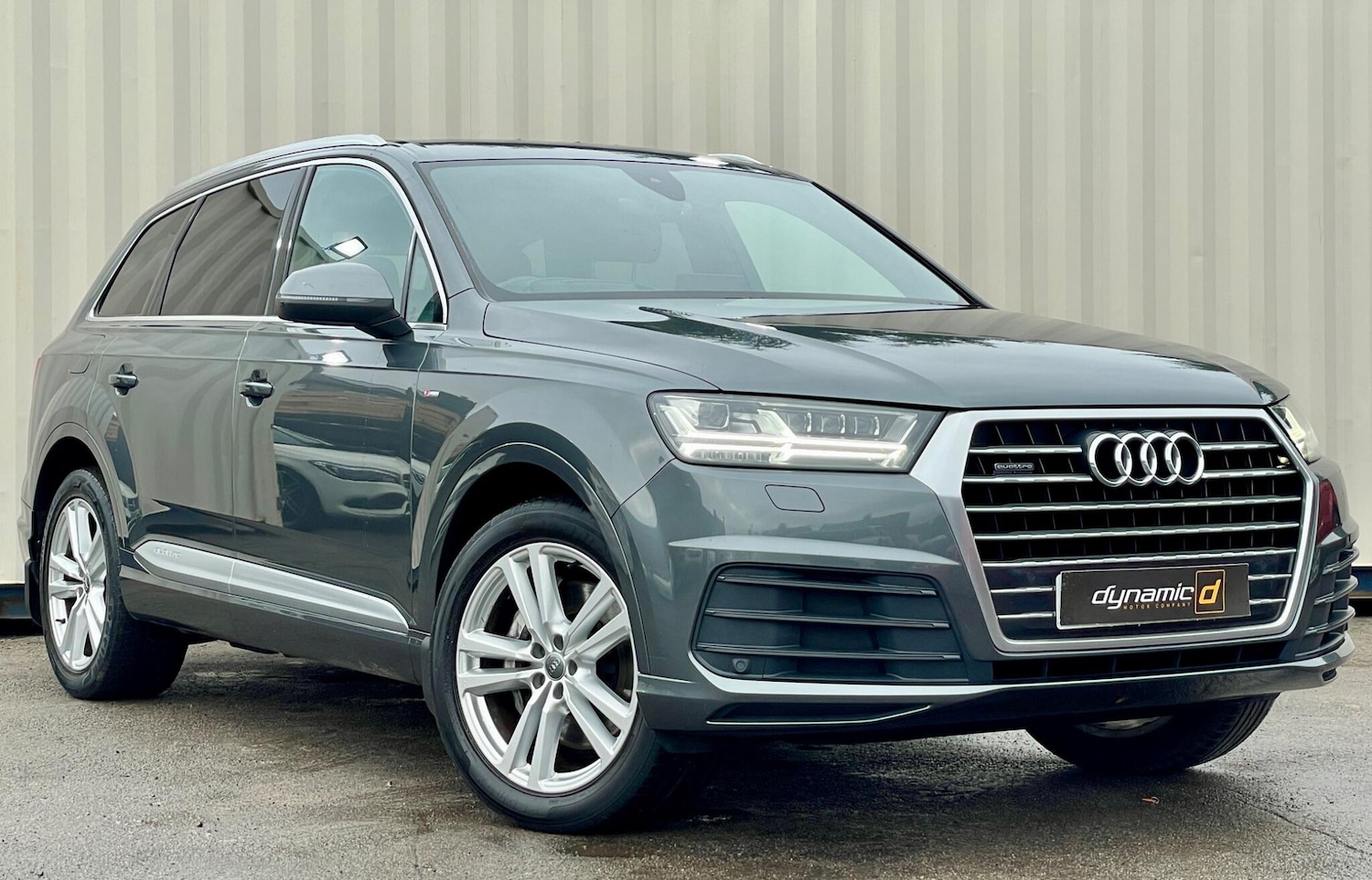 Used Audi Q7 for sale - 76728140: Photo 2