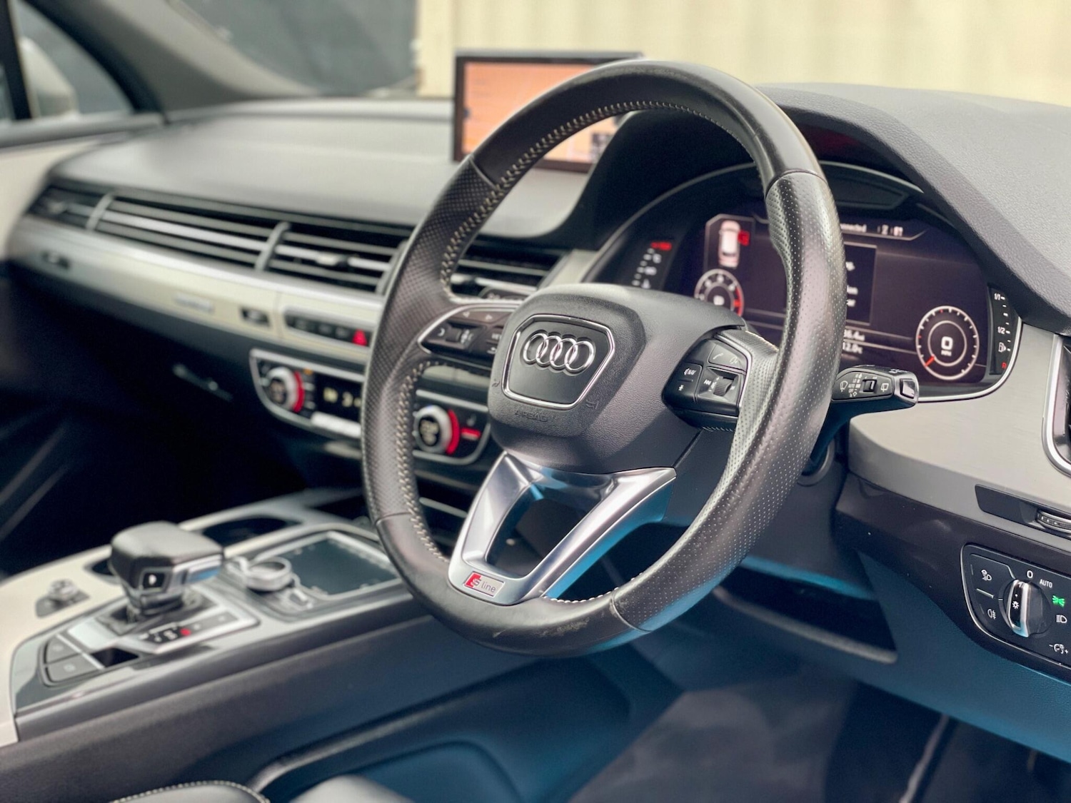 Used Audi Q7 for sale - 76728140: Photo 35