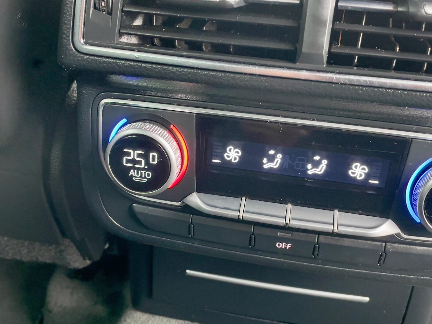 Used Audi Q7 for sale - 76728140: Photo 40