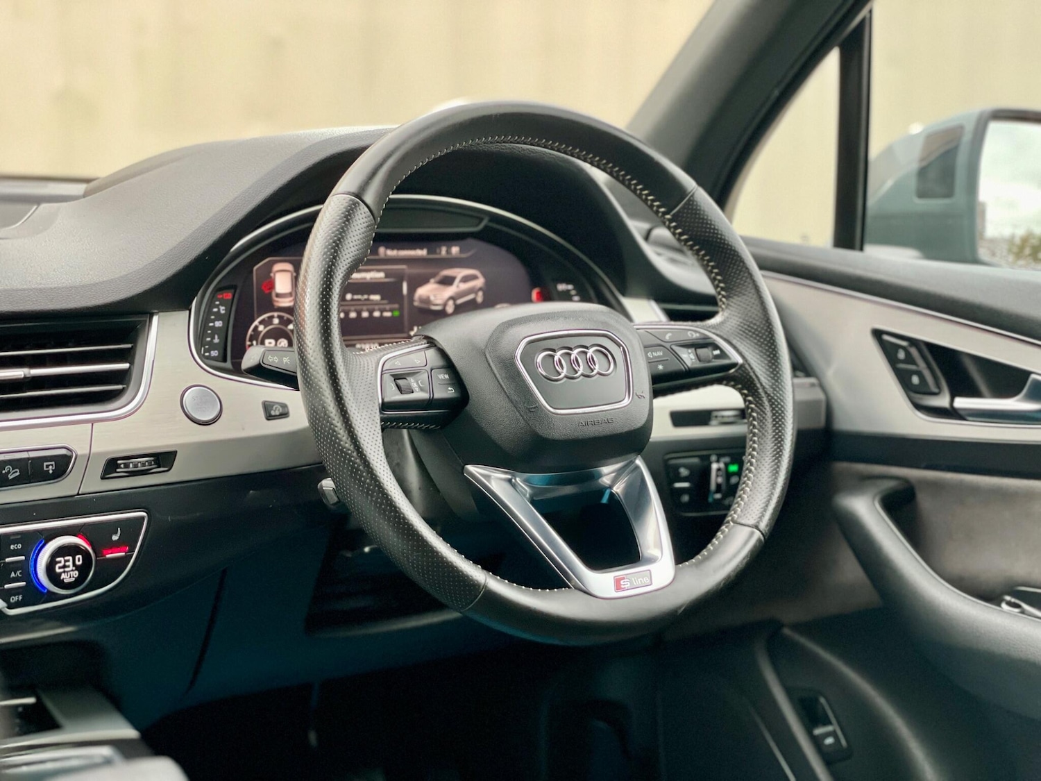 Used Audi Q7 for sale - 76728140: Photo 47