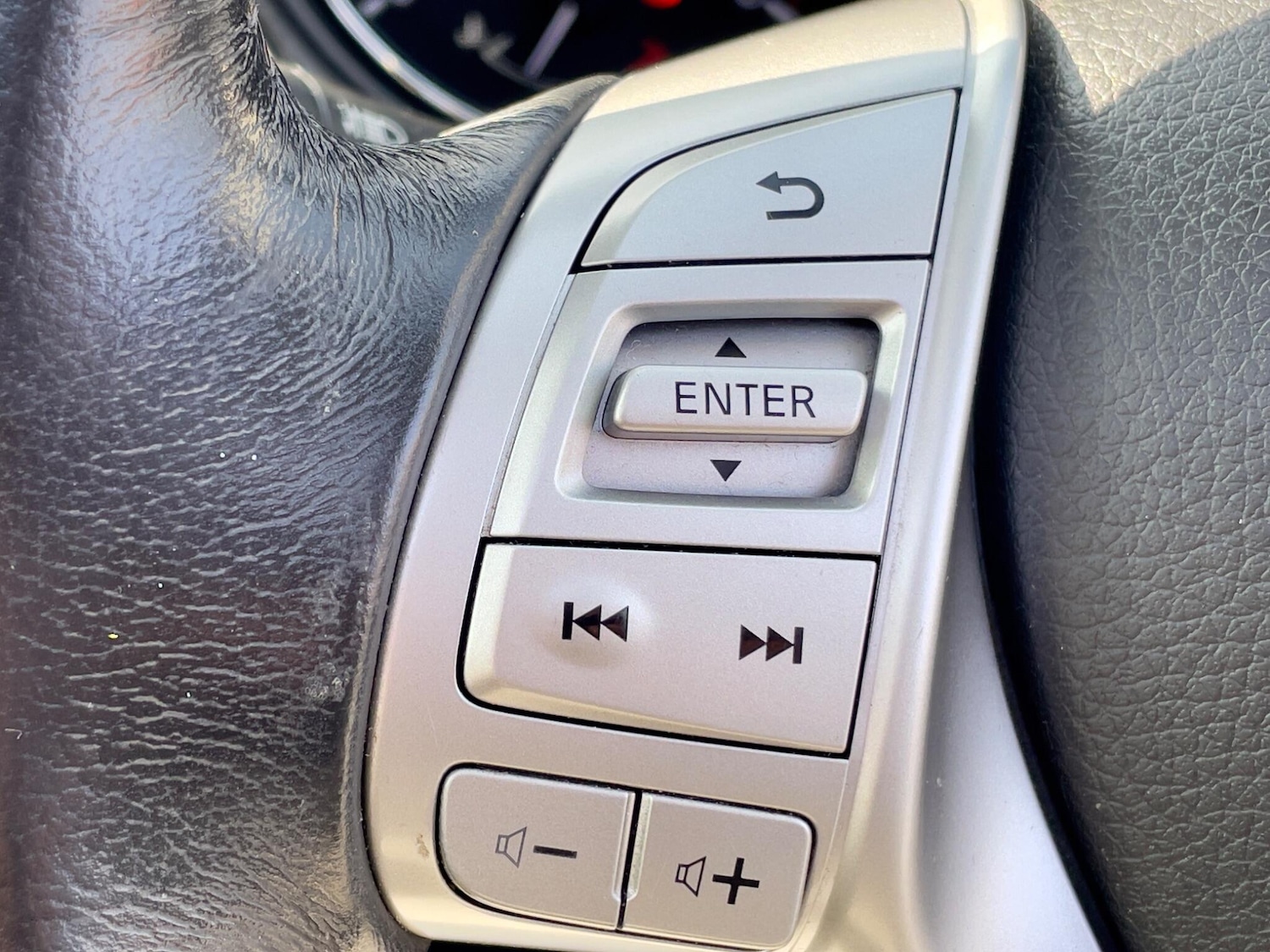 Used Nissan X-Trail for sale - 77993709: Photo 52