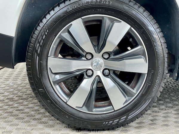 Used Peugeot 2008 2016 for sale - 74945799: Photo 13