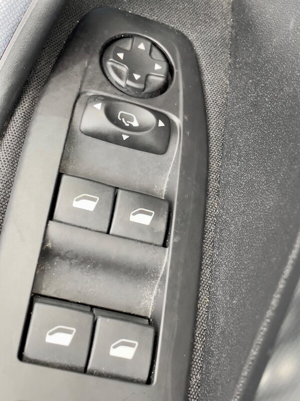 Used Peugeot 2008 2016 for sale - 74945799: Photo 33