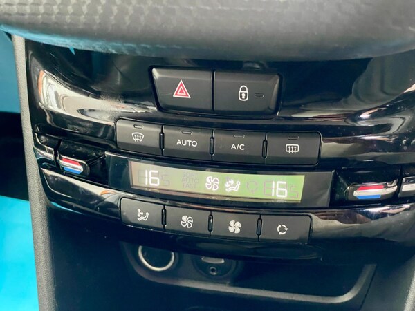 Used Peugeot 2008 2016 for sale - 74945799: Photo 49