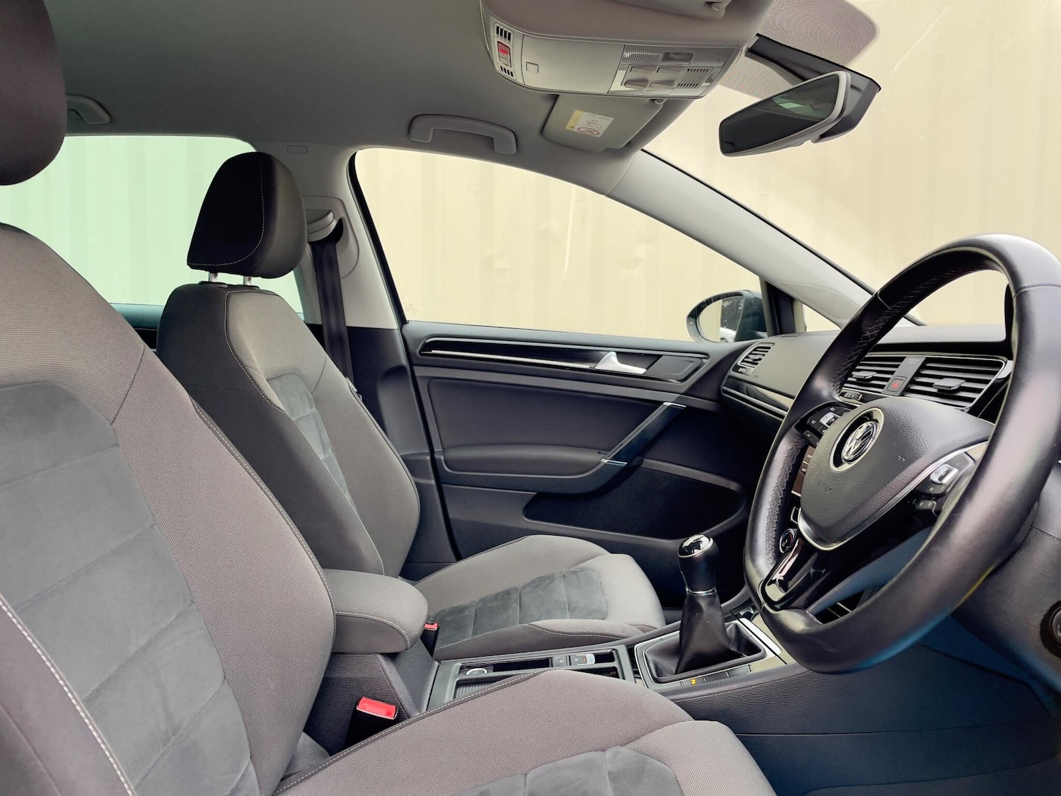 Used Volkswagen Golf 2019 for sale - 76246596: Photo 35