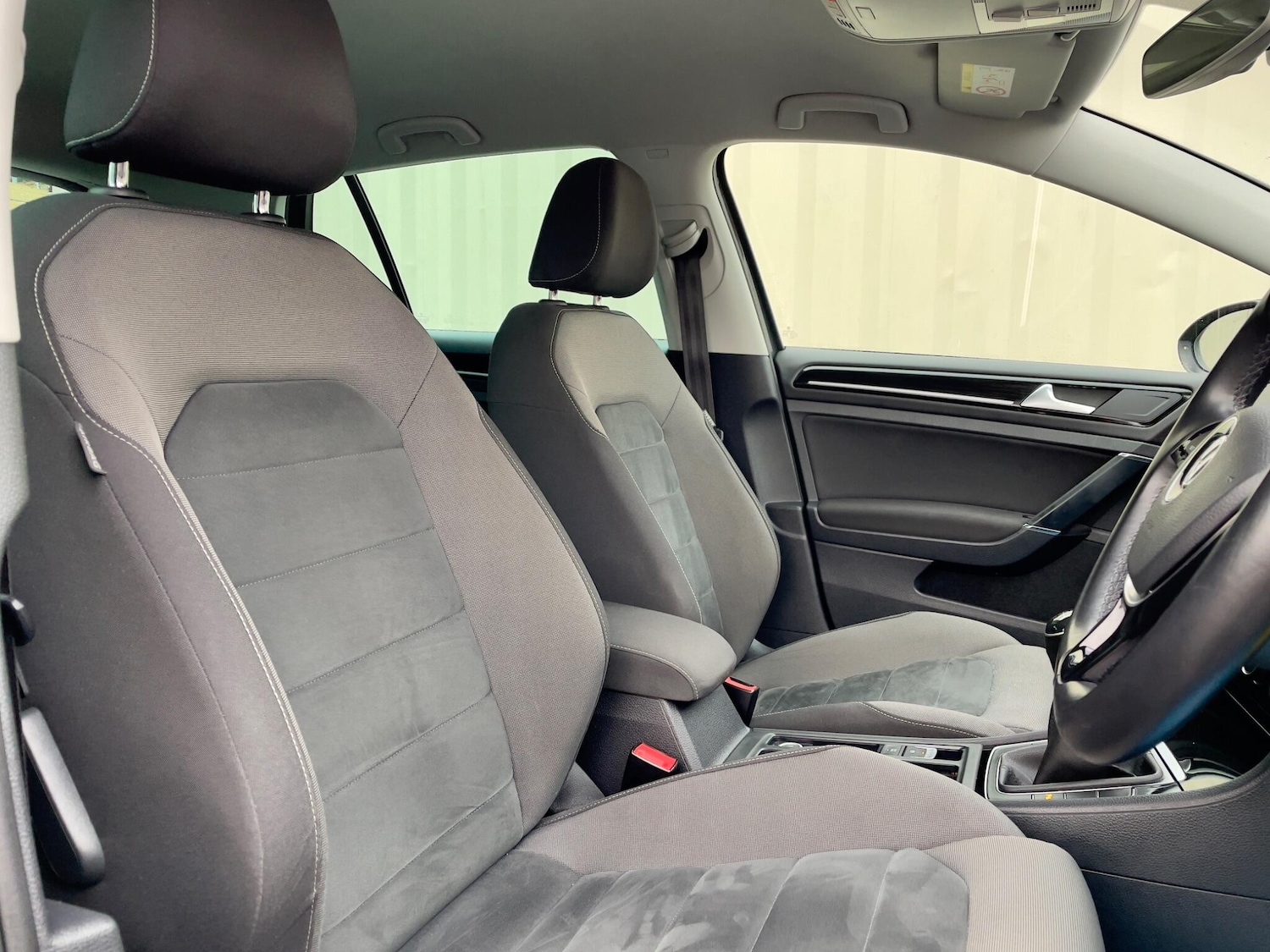 Used Volkswagen Golf 2019 for sale - 76246596: Photo 7