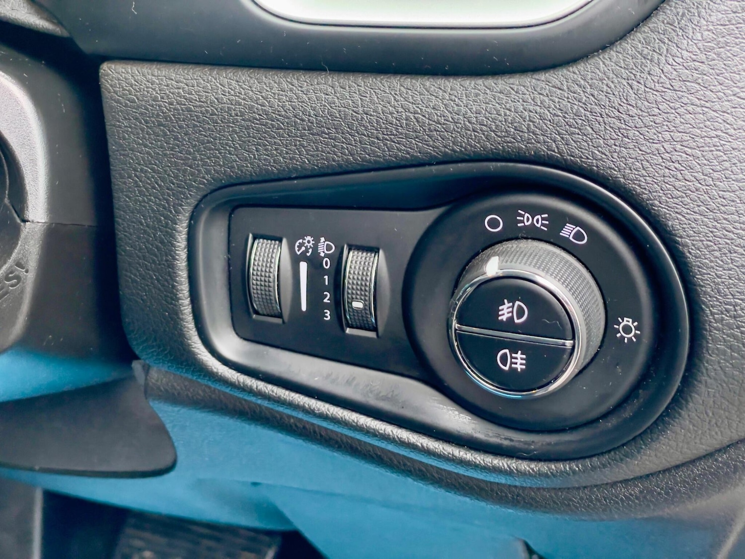 Used Jeep Renegade 2020 for sale - 77331531: Photo 33