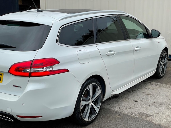 Used Peugeot 308 SW 2018 for sale - 76270984: Photo 14