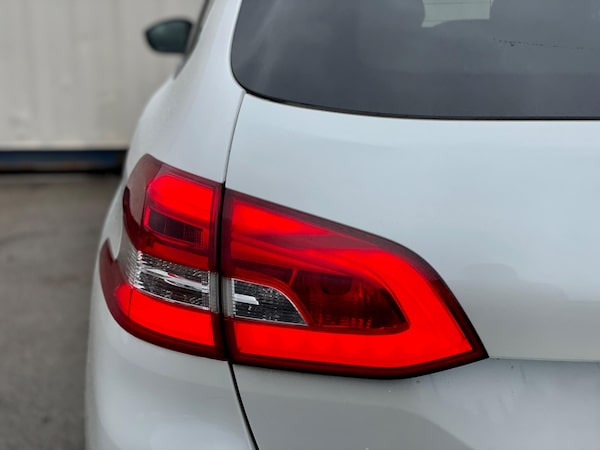 Used Peugeot 308 SW 2018 for sale - 76270984: Photo 25