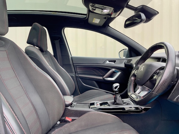 Used Peugeot 308 SW 2018 for sale - 76270984: Photo 35