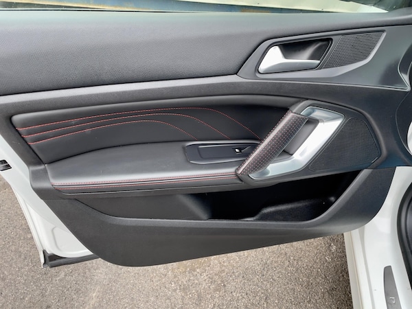 Used Peugeot 308 SW 2018 for sale - 76270984: Photo 41