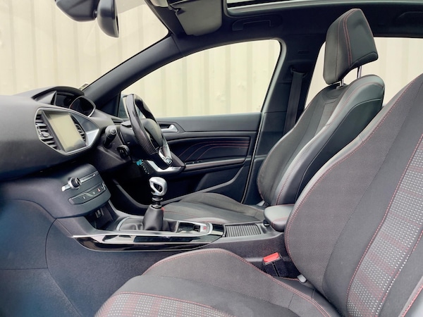 Used Peugeot 308 SW 2018 for sale - 76270984: Photo 43