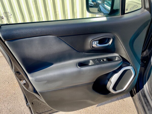 Used Jeep Renegade 2015 for sale - 76043146: Photo 39