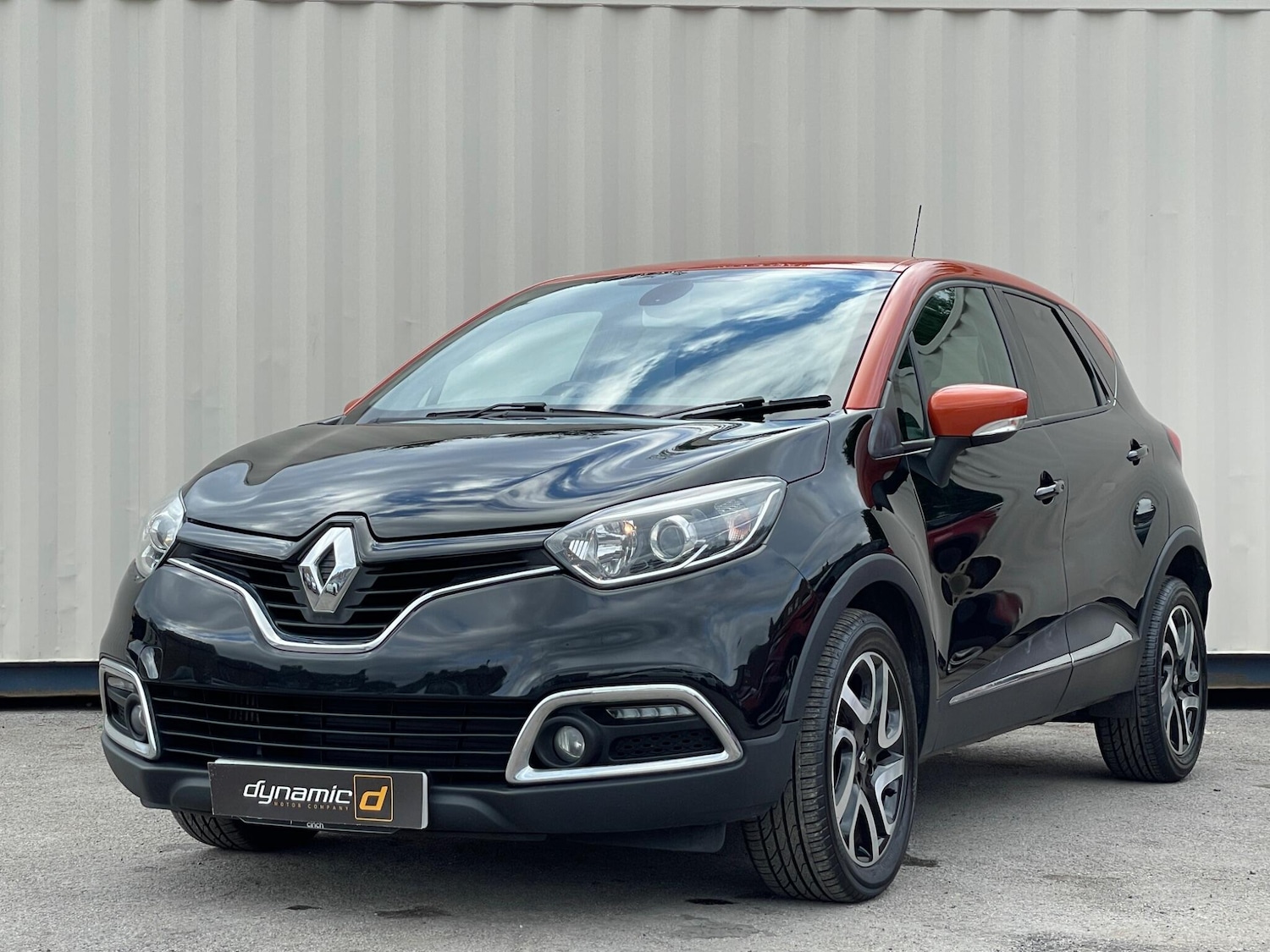 Used Renault Captur 2016 for sale - 76247716: Photo 1