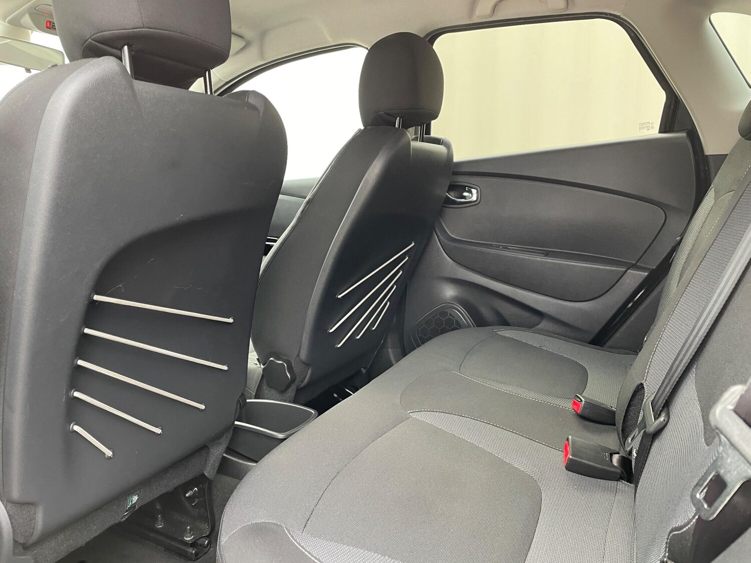 Used Renault Captur 2016 for sale - 76247716: Photo 38