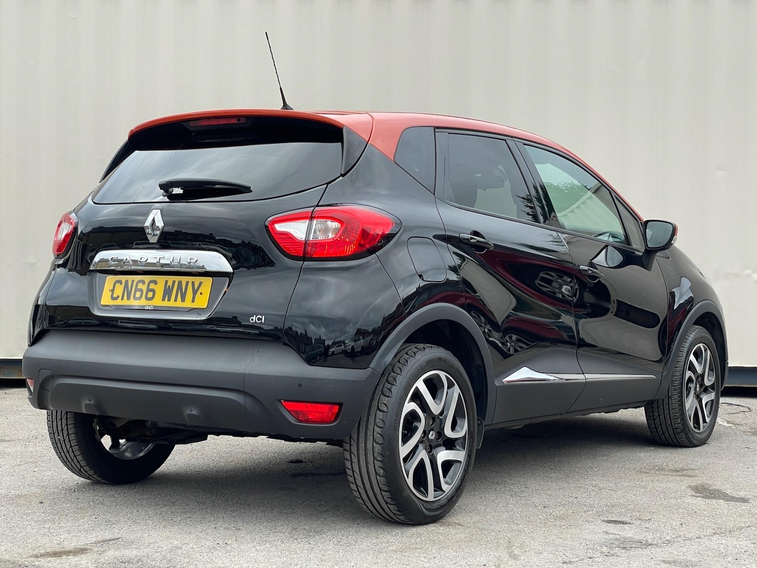 Used Renault Captur 2016 for sale - 76247716: Photo 4