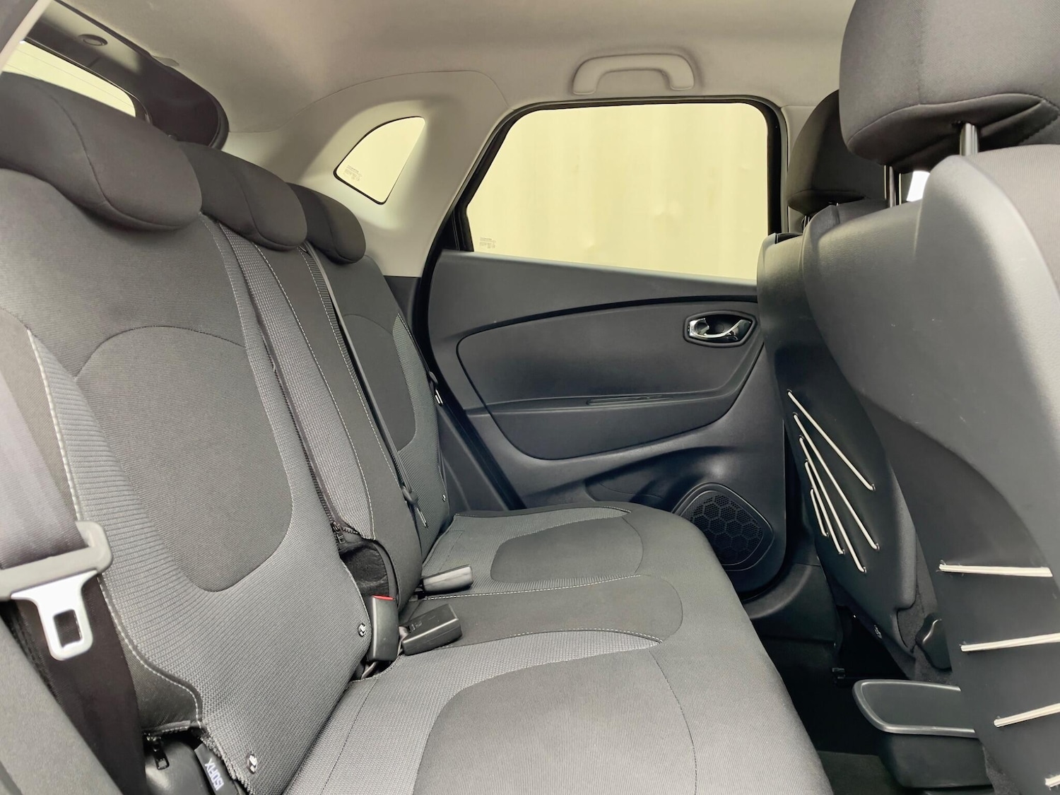 Used Renault Captur 2016 for sale - 76247716: Photo 8