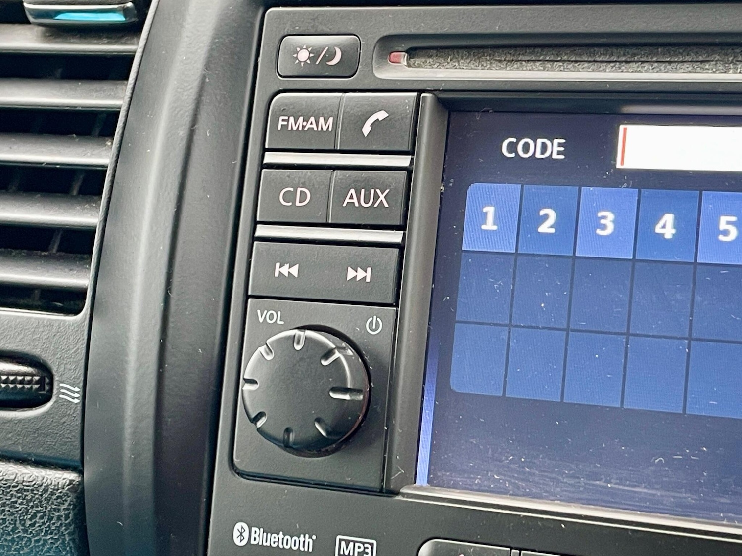 Used Nissan Note 2011 for sale - 76538760: Photo 10