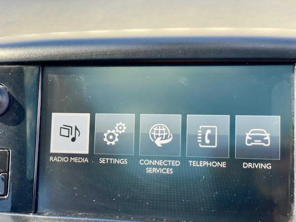 Used Peugeot 2008 2016 for sale - 76318190: Photo 52