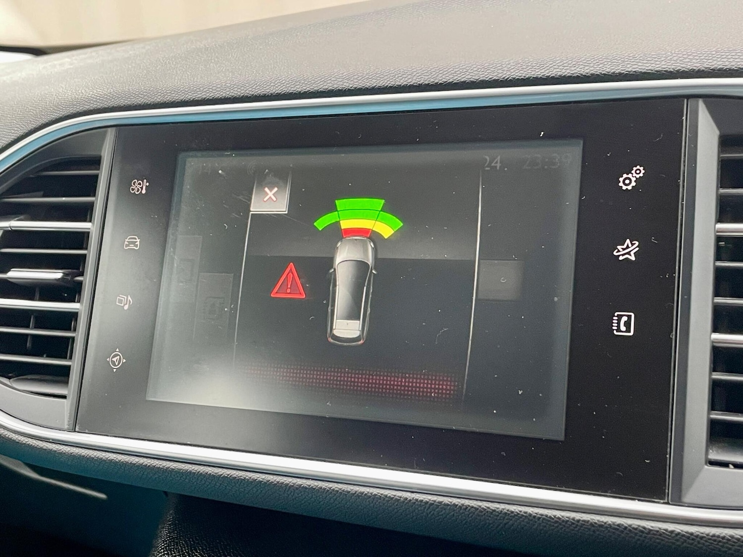 Used Peugeot 308 2015 for sale - 76512170: Photo 10