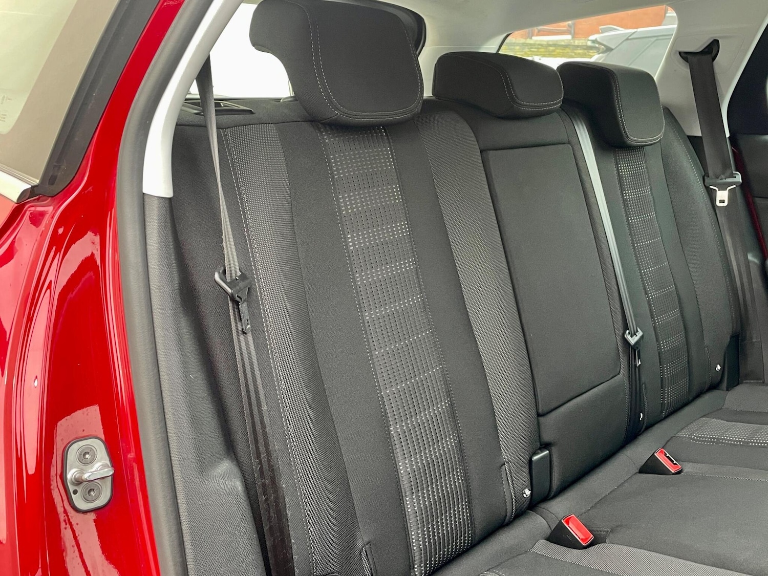 Used Peugeot 308 2015 for sale - 76512170: Photo 28