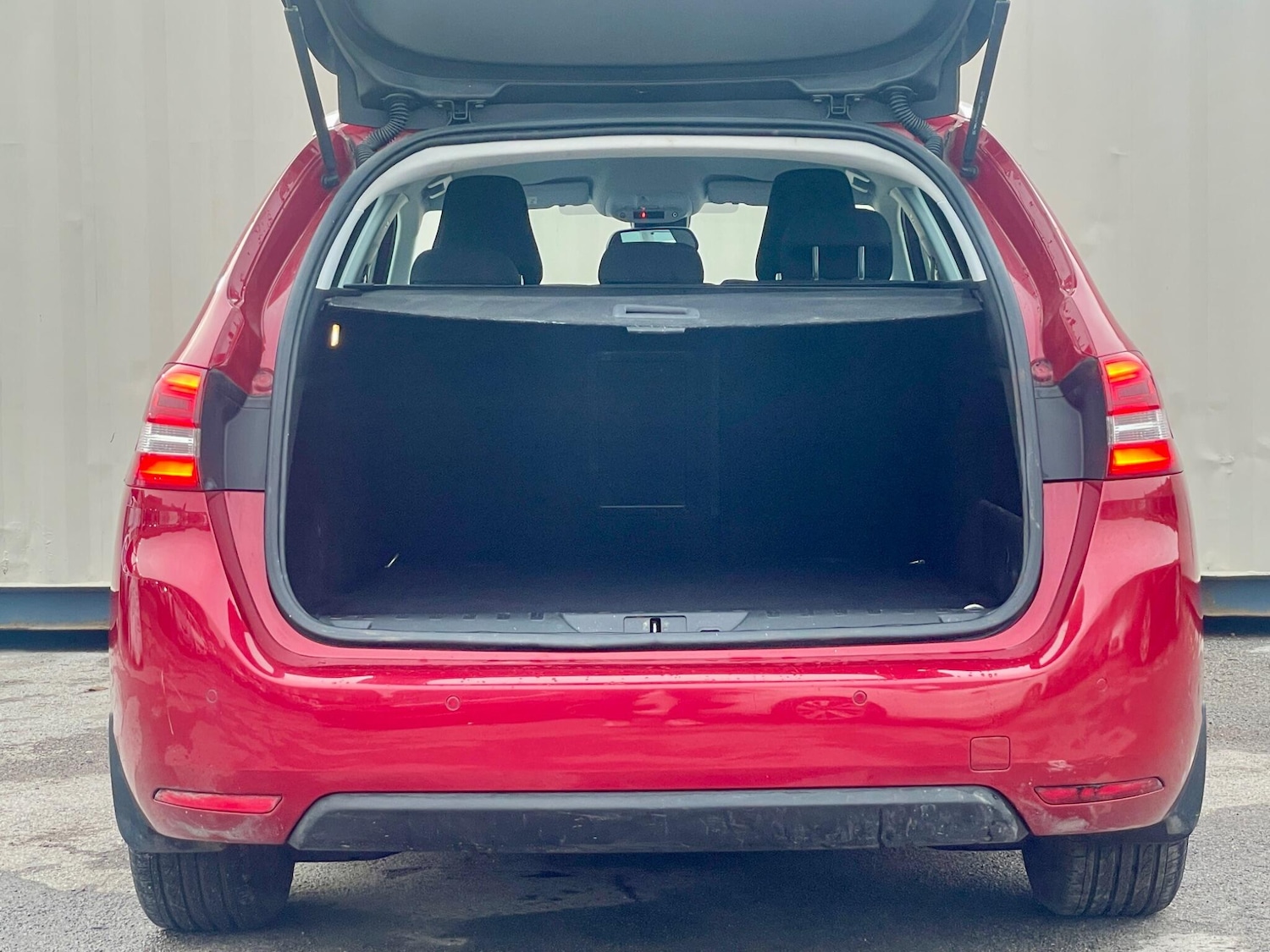 Used Peugeot 308 2015 for sale - 76512170: Photo 30