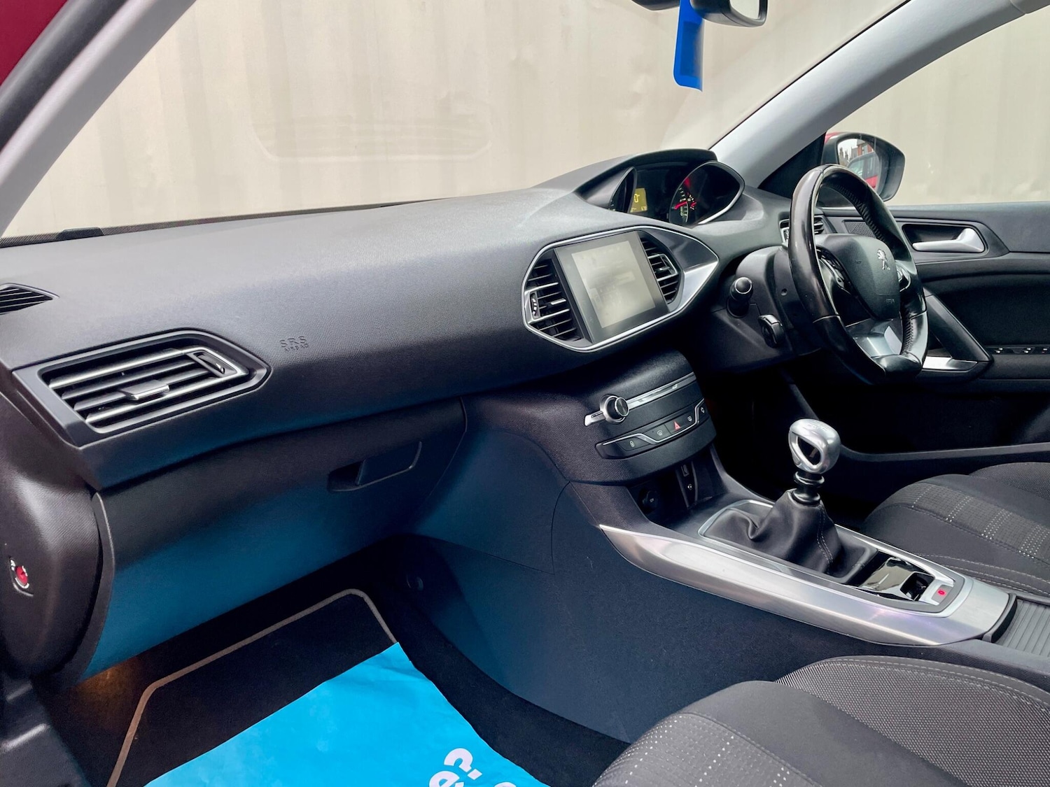 Used Peugeot 308 2015 for sale - 76512170: Photo 33