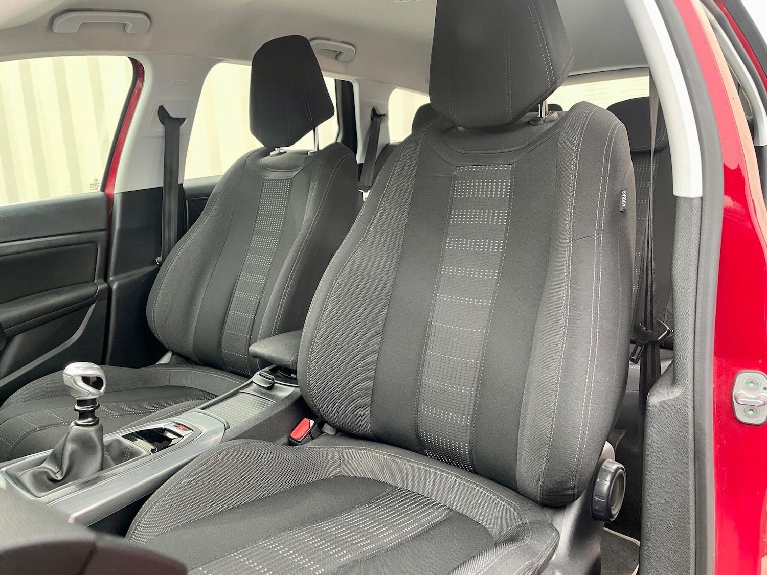 Used Peugeot 308 2015 for sale - 76512170: Photo 35