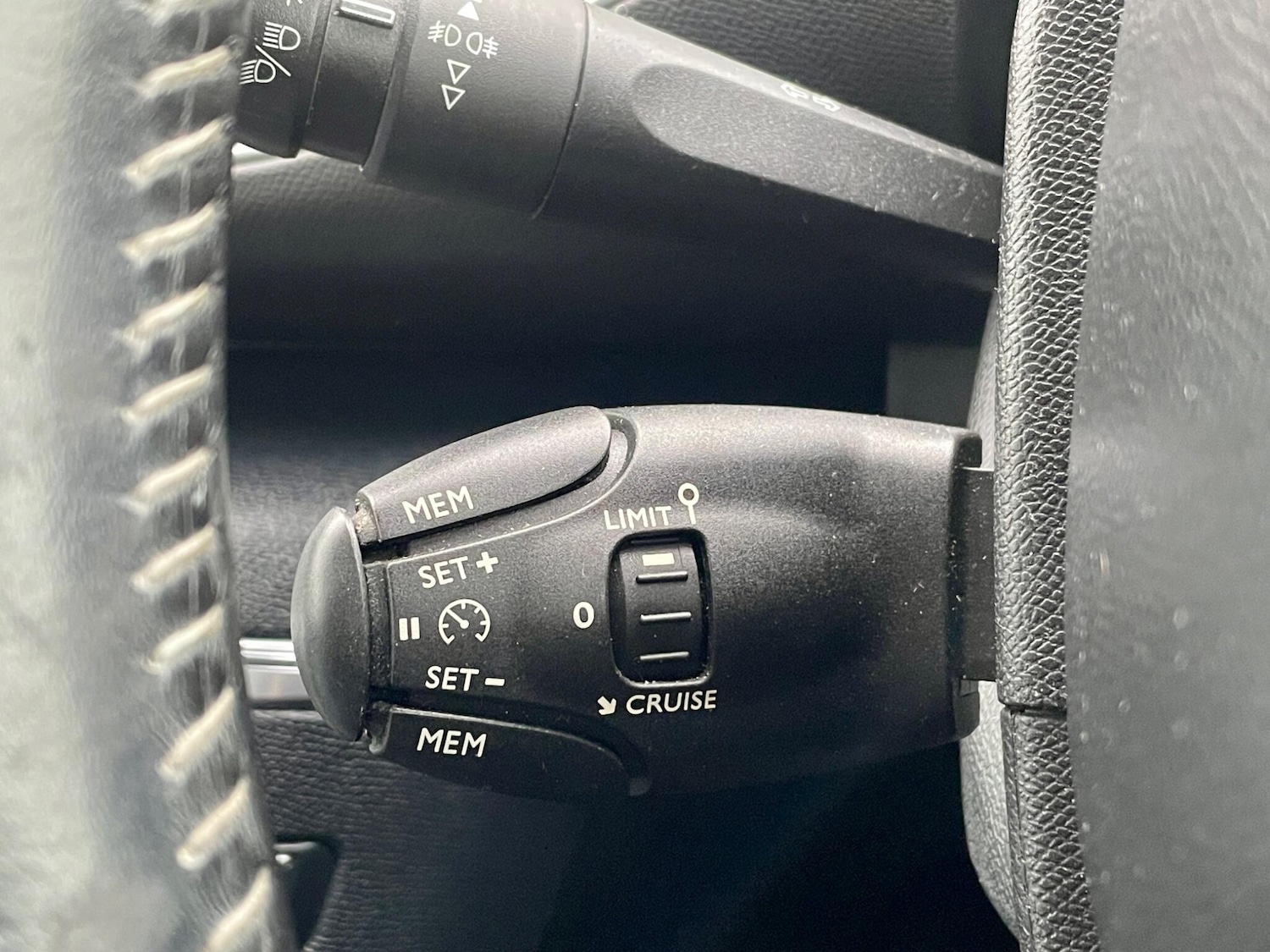 Used Peugeot 308 2015 for sale - 76512170: Photo 38