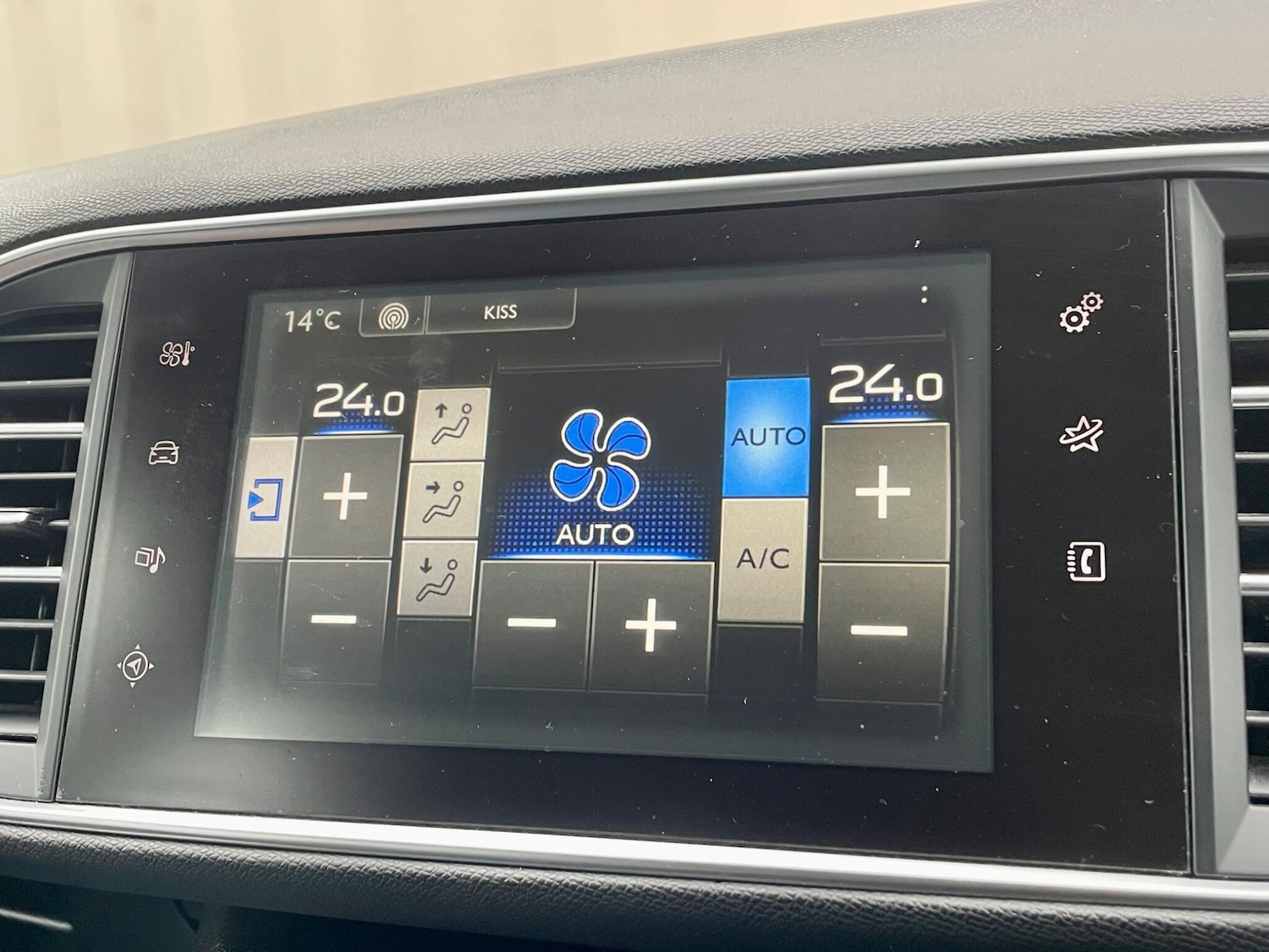 Used Peugeot 308 2015 for sale - 76512170: Photo 40