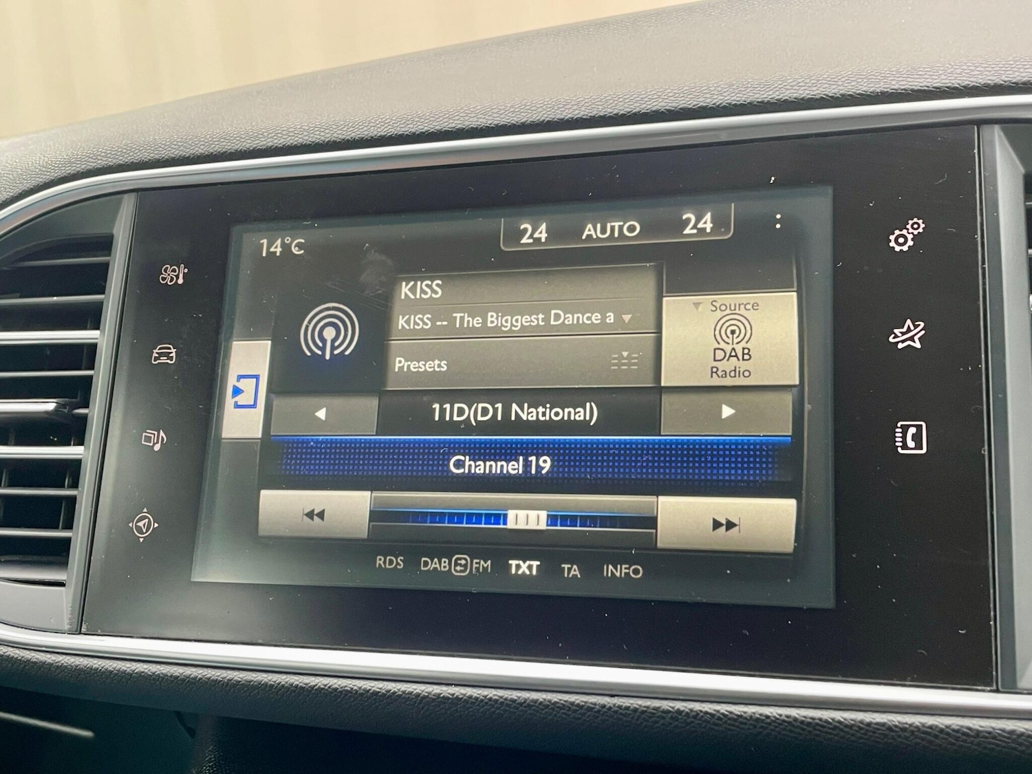 Used Peugeot 308 2015 for sale - 76512170: Photo 42