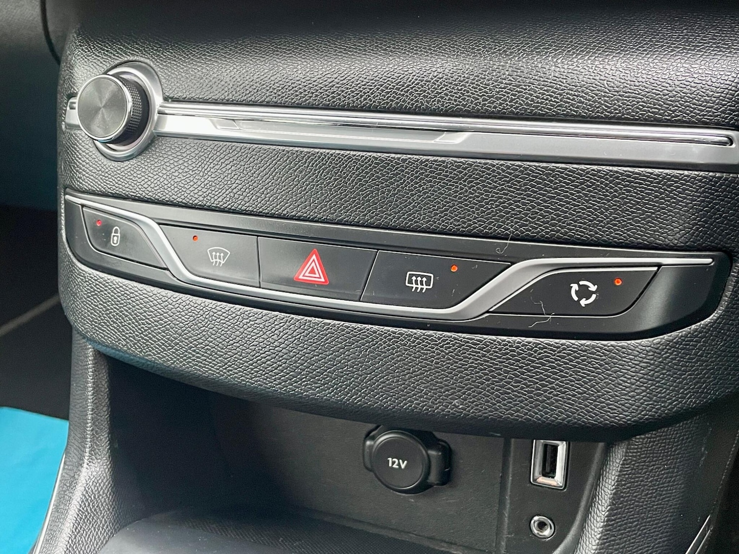 Used Peugeot 308 2015 for sale - 76512170: Photo 46