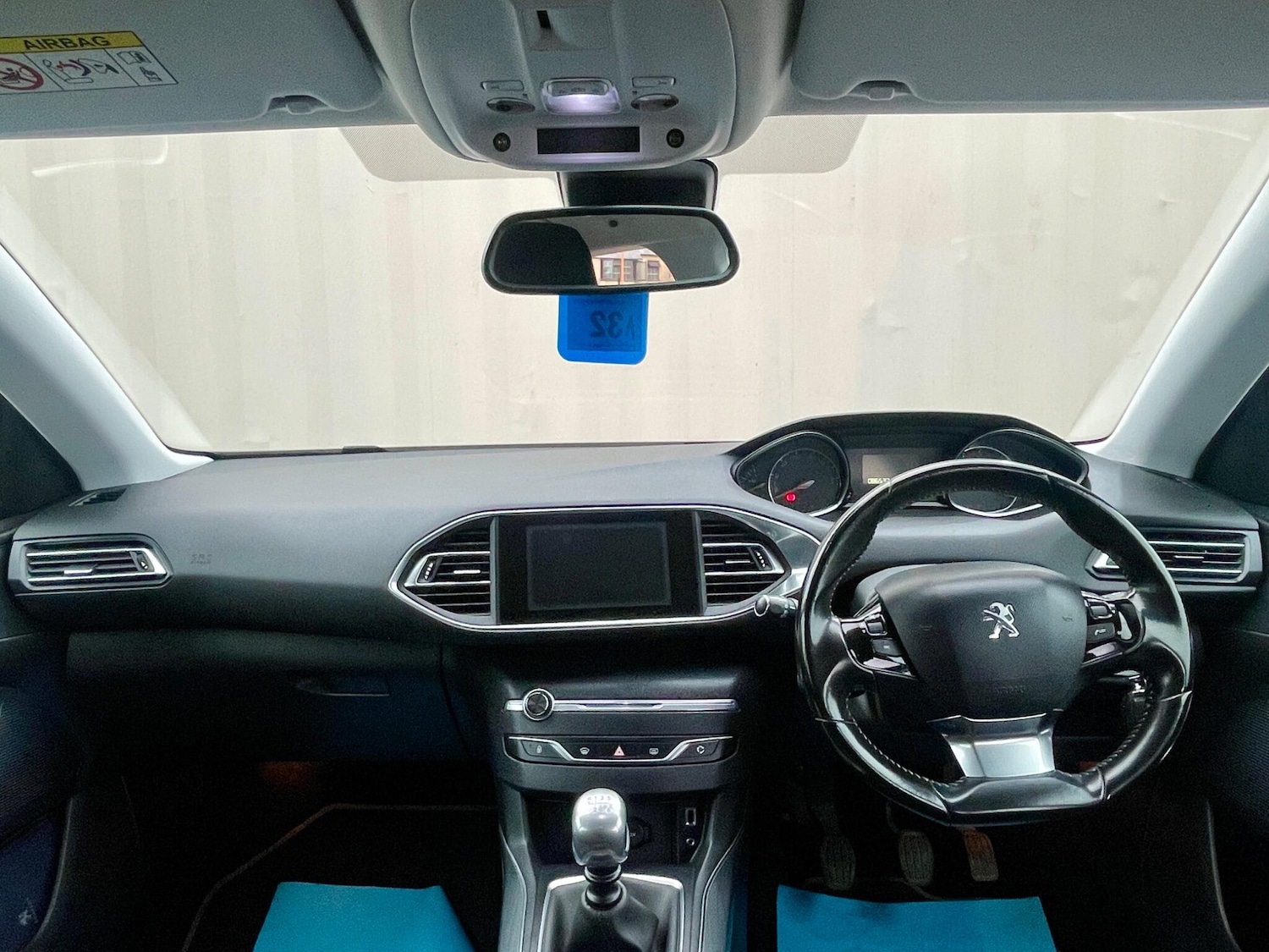 Used Peugeot 308 2015 for sale - 76512170: Photo 9