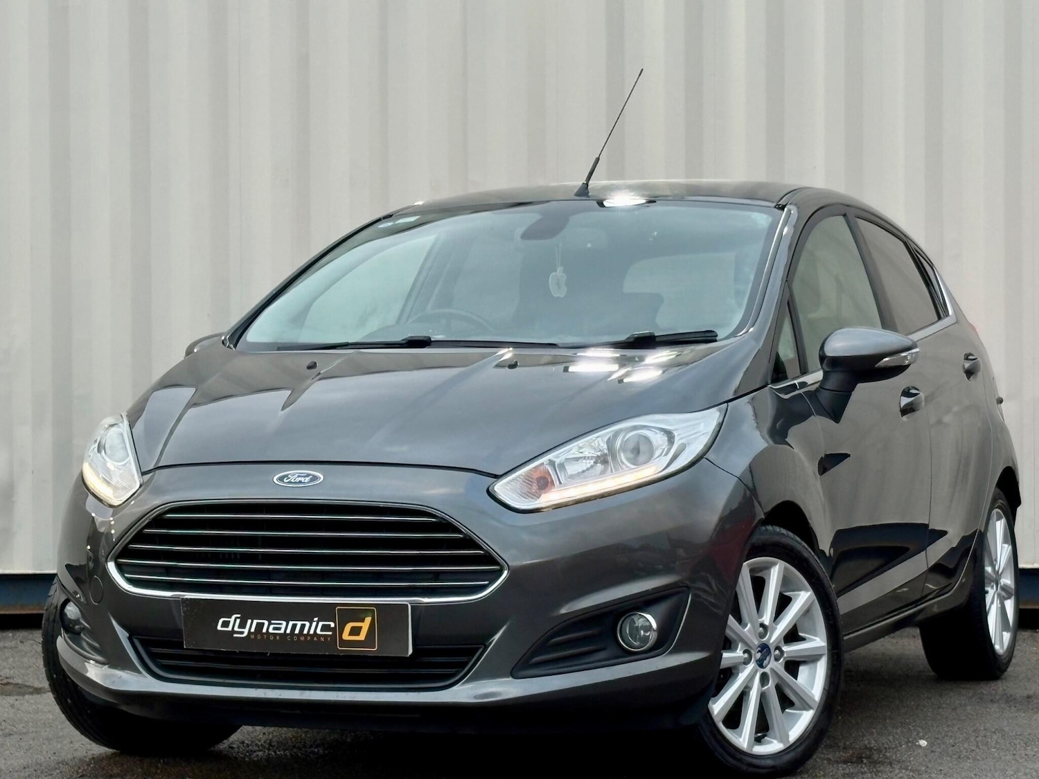 Used Ford Fiesta 2015 for sale - 76742997: Photo 1