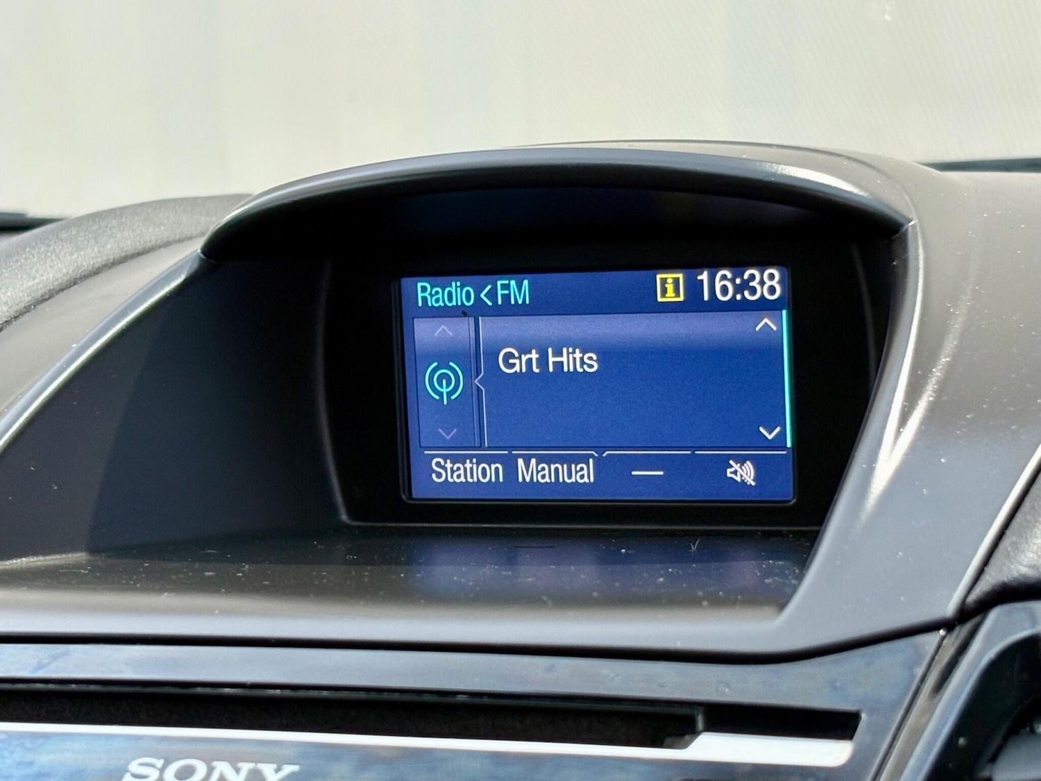 Used Ford Fiesta 2015 for sale - 76742997: Photo 10