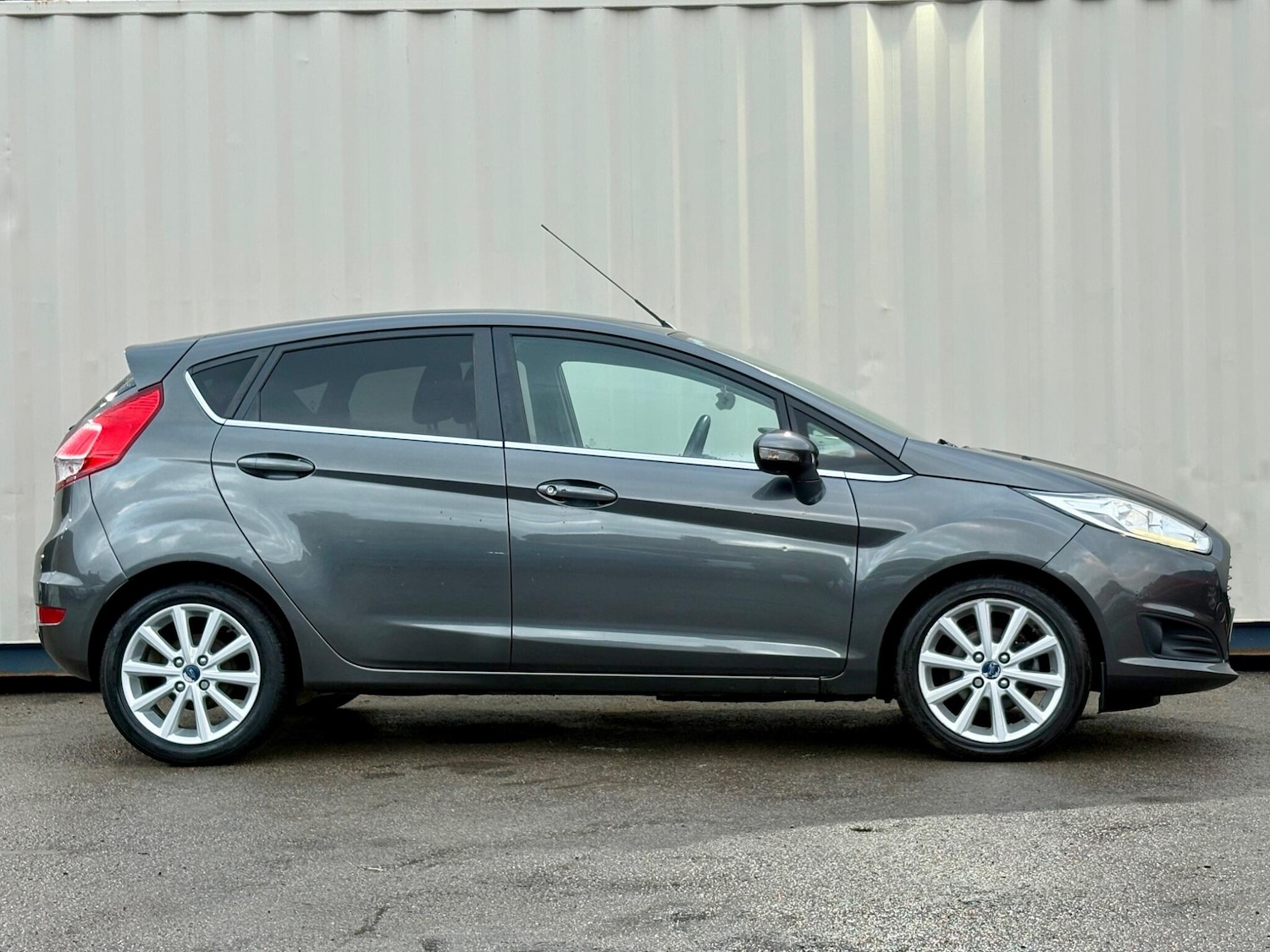 Used Ford Fiesta 2015 for sale - 76742997: Photo 18