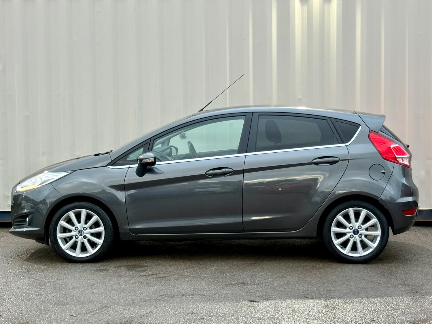Used Ford Fiesta 2015 for sale - 76742997: Photo 19