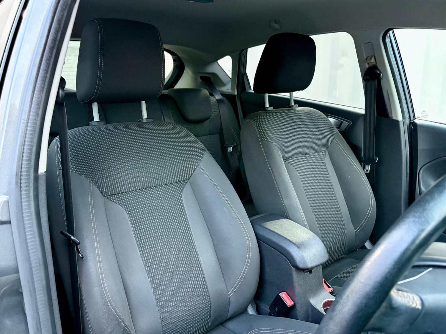 Used Ford Fiesta 2015 for sale - 76742997: Photo 33