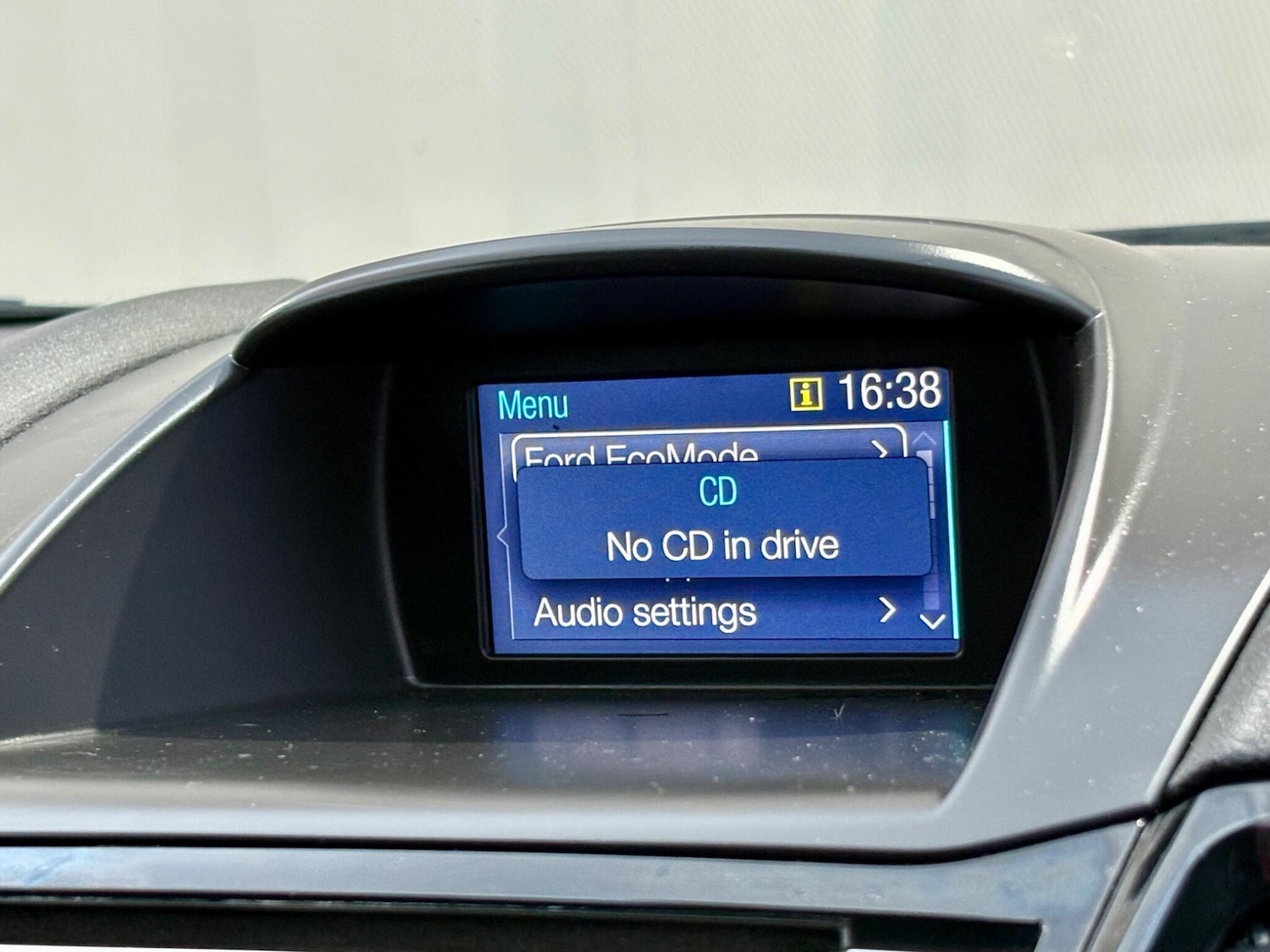 Used Ford Fiesta 2015 for sale - 76742997: Photo 46