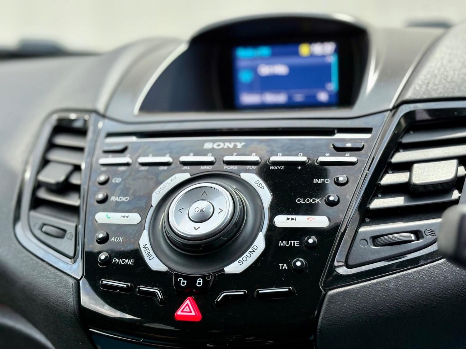 Used Ford Fiesta 2015 for sale - 76742997: Photo 50