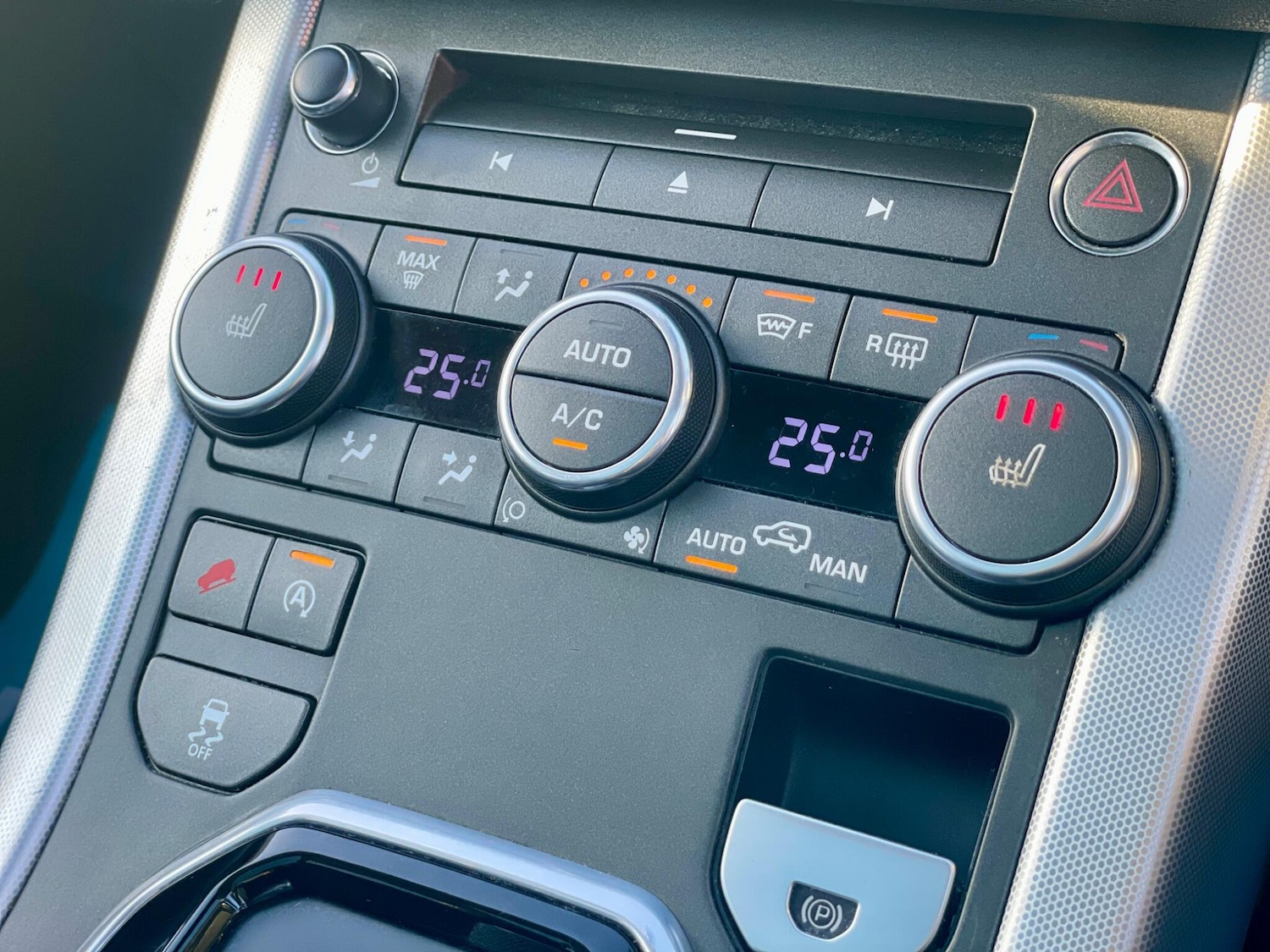 Used Land Rover Range Rover Evoque 2015 for sale - 76714425: Photo 48