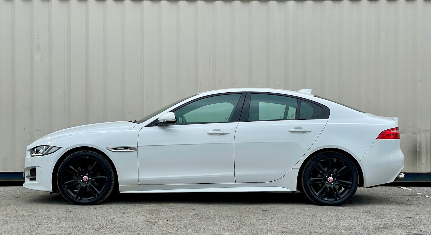 Used Jaguar XE 2016 for sale - 77633024: Photo 19