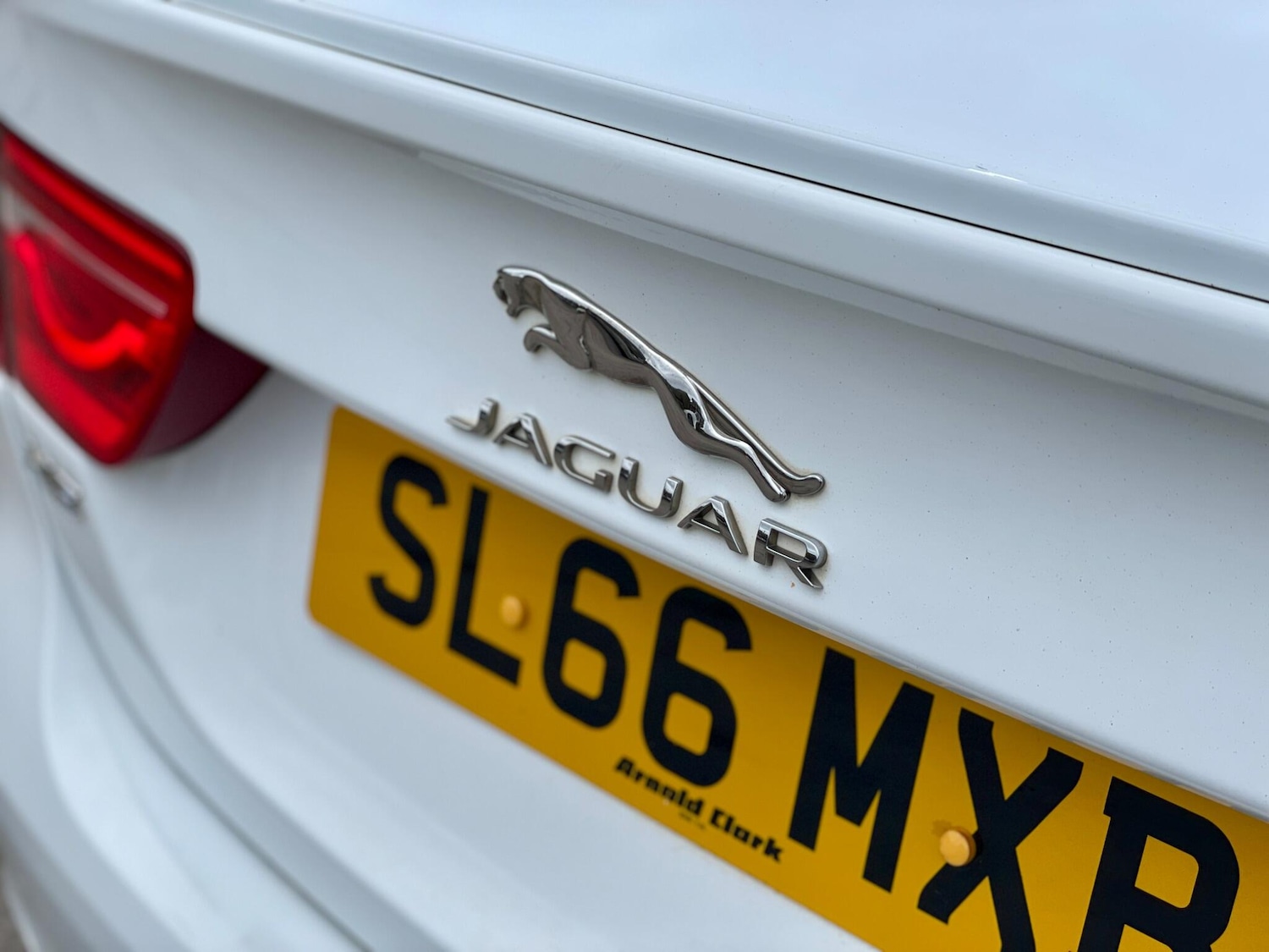 Used Jaguar XE 2016 for sale - 77633024: Photo 23