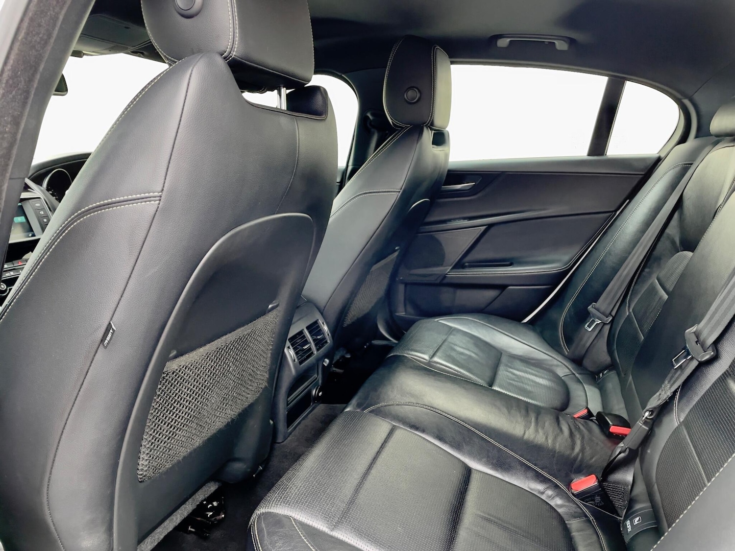 Used Jaguar XE 2016 for sale - 77633024: Photo 40