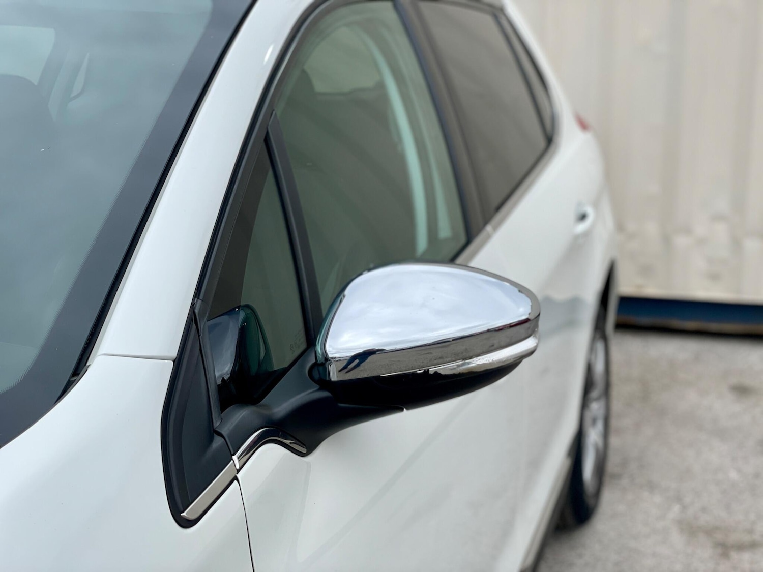 Used Peugeot 2008 2015 for sale - 78127928: Photo 32