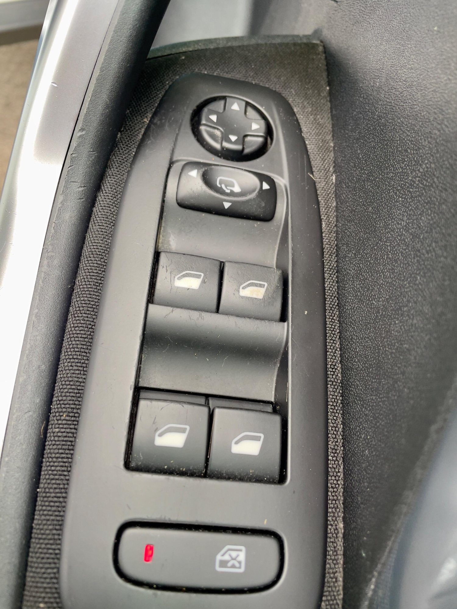 Used Peugeot 2008 2015 for sale - 78127928: Photo 34