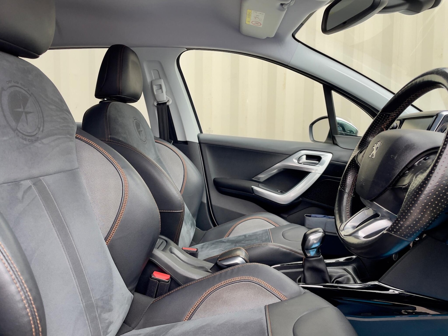 Used Peugeot 2008 2015 for sale - 78127928: Photo 38