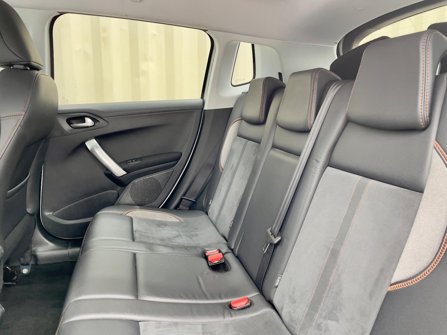 Used Peugeot 2008 2015 for sale - 78127928: Photo 43